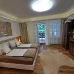Auszeit Steiraland 3 Mit Ueberdachter Terasse Privatem Garten Und Gratis Parkplatz Apartamento Leoben (Styria)