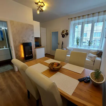 Auszeit Steiraland 3 Mit Ueberdachter Terasse Privatem Garten Und Gratis Parkplatz