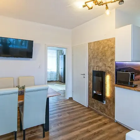 Auszeit Steiraland 3 Mit überdachter Terasse Privatem Garten Und Gratis Parkplatz Apartment Leoben (Styria)