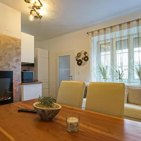 Auszeit Steiraland 3 Mit überdachter Terasse Privatem Garten Und Gratis Parkplatz Leoben (Styria)