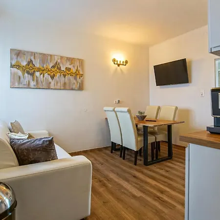 Auszeit Steiraland 3 Mit Ueberdachter Terasse Privatem Garten Und Gratis Parkplatz Leoben (Styria)