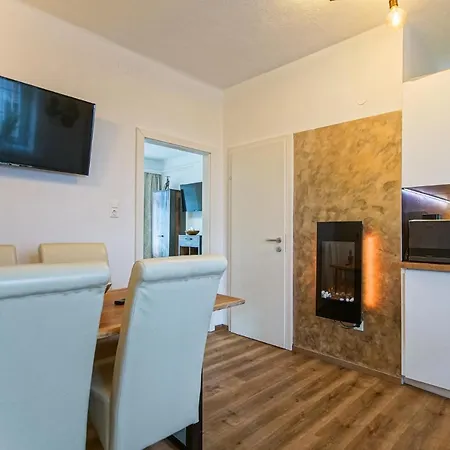 Auszeit Steiraland 3 Mit Ueberdachter Terasse Privatem Garten Und Gratis Parkplatz *