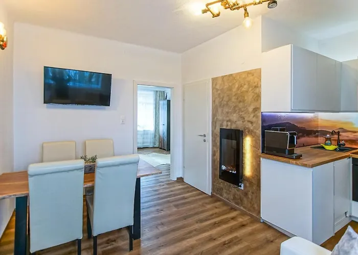 Auszeit Steiraland 3 Mit Ueberdachter Terasse Privatem Garten Und Gratis Parkplatz Apartmán Leoben (Styria)