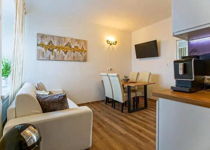 Auszeit Steiraland 3 Mit Ueberdachter Terasse Privatem Garten Und Gratis Parkplatz Leoben (Styria)